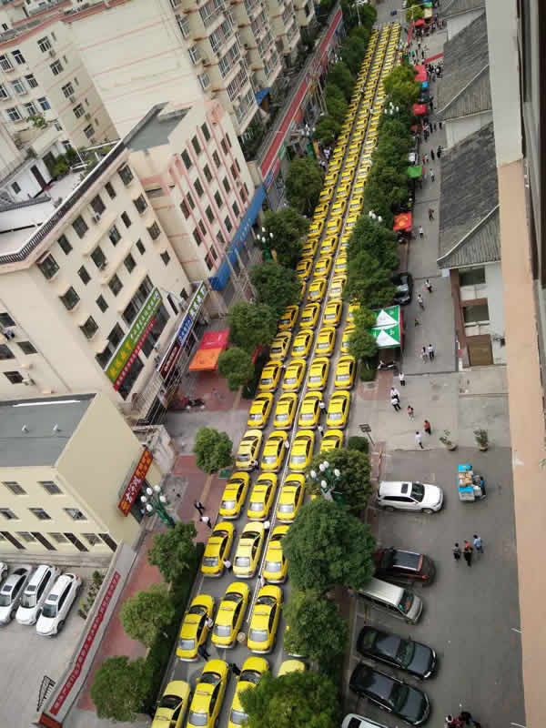 又是一年高考季，又到愛心送考時(shí)