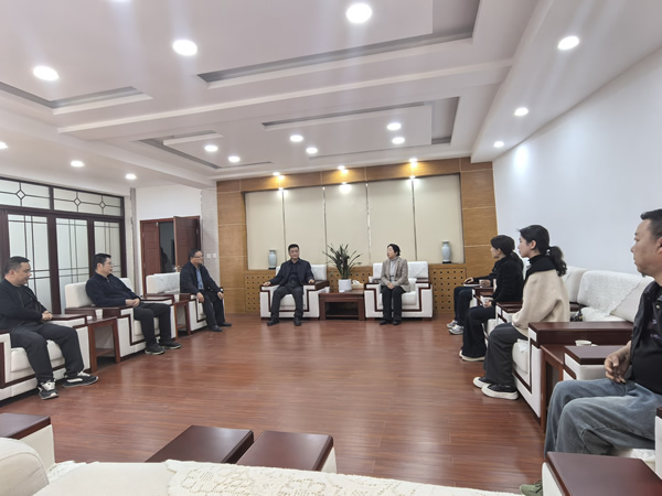 隴運(yùn)集團(tuán)潤(rùn)華旅游客運(yùn)公司、晟游天下旅行社與隴南師范學(xué)院歷史文化與旅游學(xué)院達(dá)成見(jiàn)習(xí)合作意向